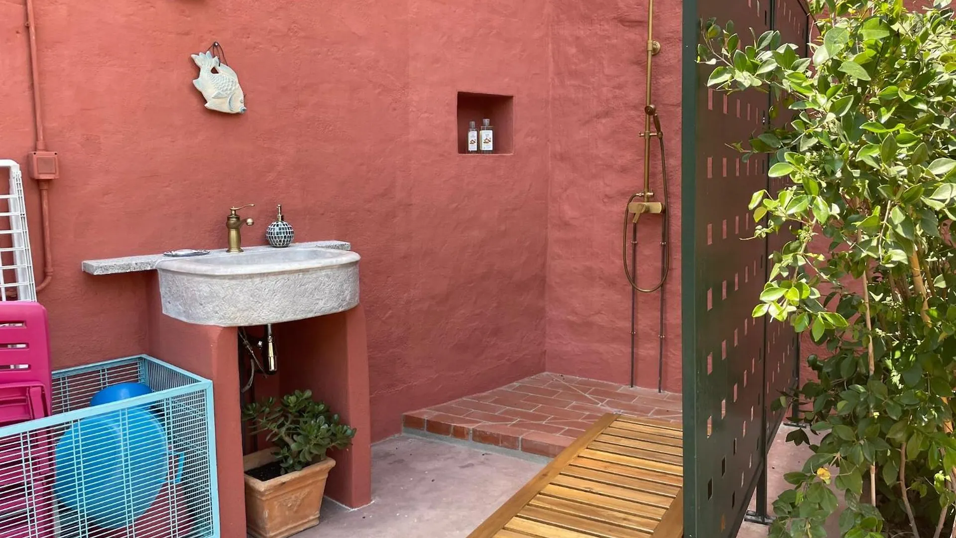 オルビアGenius Loci Cozy House With Garden In The Old Townアパートメント アパート
