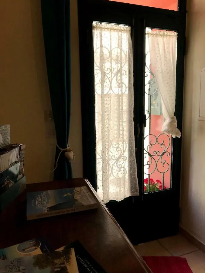 Apartamento Genius Loci Cozy House With Garden In The Old Town Olbia 0*,  Italia